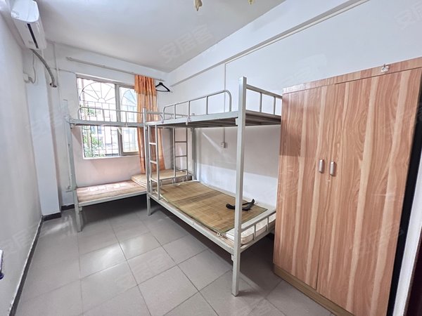 广州海珠赤岗肿瘤医院宿舍磨碟沙地铁口4房5200元!