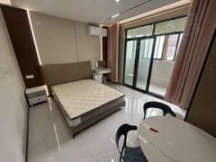 苏州常熟东南开发区东南大道,职教中心旁,森兰公寓精装单间独卫,家电齐全随时入住出租房源真实图片