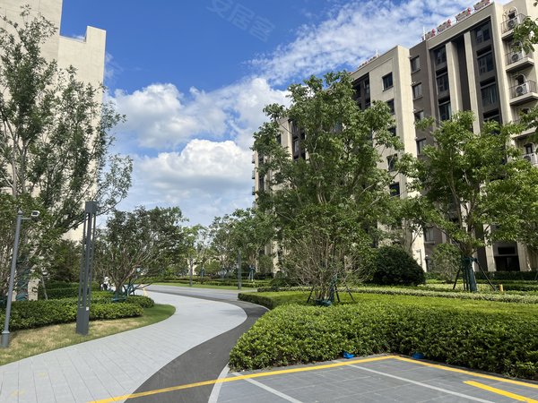 苏州太仓娄东融创悦园融创悦园 娄江新城 嘉闵线地铁口 精装洋房 小区