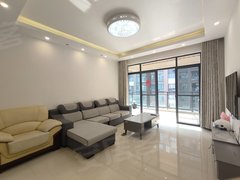 桂林临桂一院两馆吾悦广场对面汇荣天玺小高层 3房1卫 2台空调 3面采光出租房源真实图片