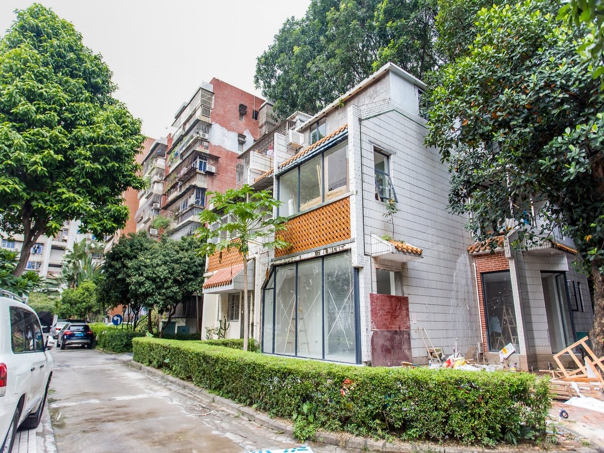 往世的华章 南山学府路南桥新村 别墅 3层楼高 仅需1600,学府路华侨