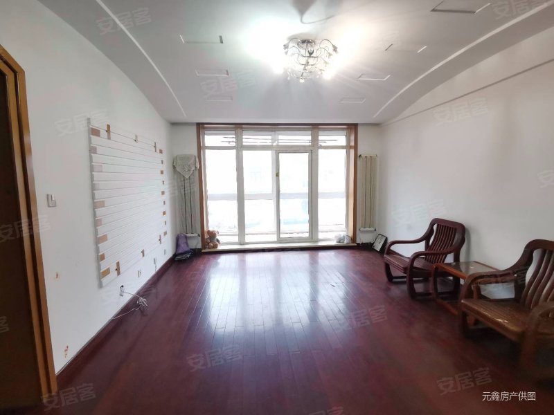 怡华园 近地铁 中间楼层 小区中心 出行方便 采光无