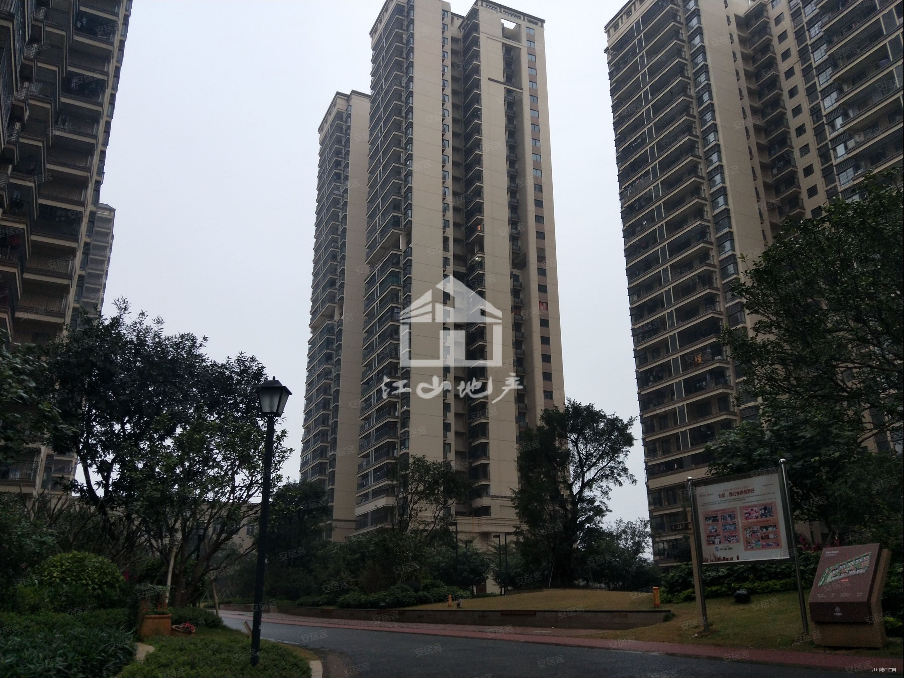 企业力荐诚意出售,大唐盛世二手房,120万,4室2厅,2卫,117平米-南宁