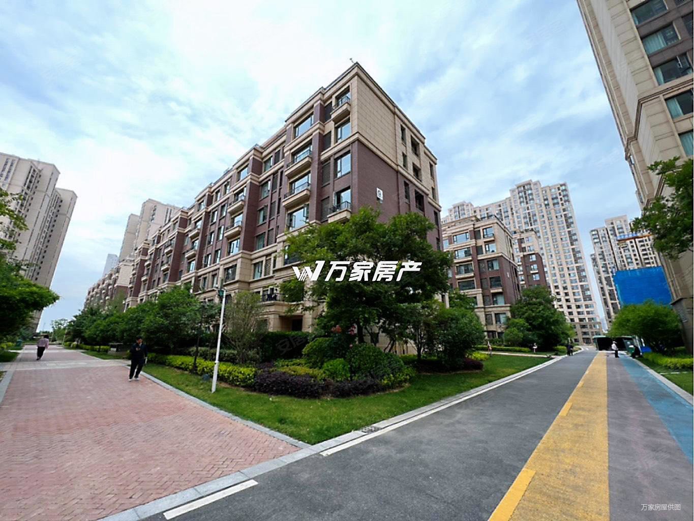 万家新上 水岸绿洲二期 好楼层 边户 满二 带部分家具家电