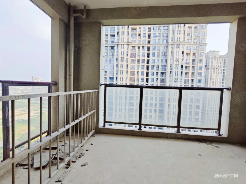 湖畔徽映阁3室2厅2卫162.09㎡南北600万
