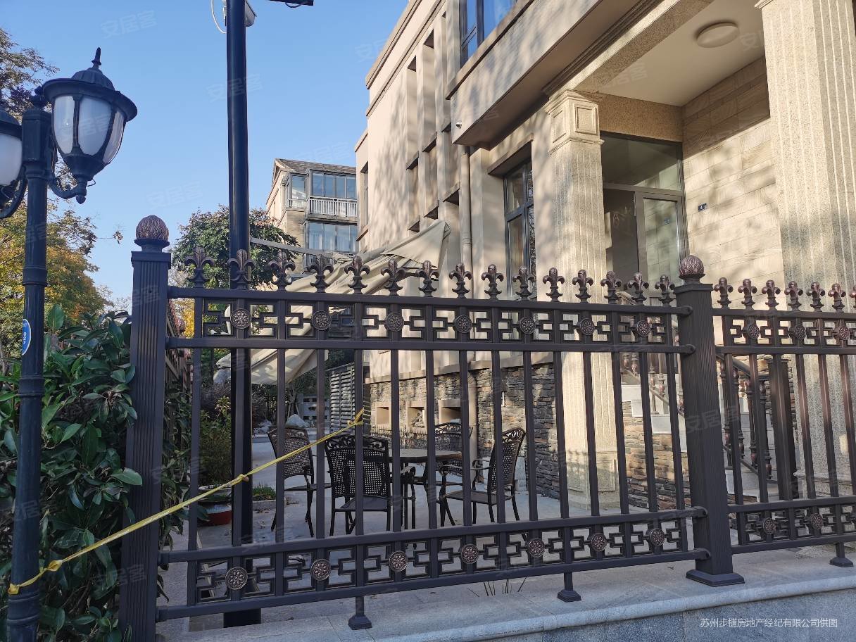 下叠带院子 有车库,三江尊园二手房,876万,4室2厅,2卫,260平米-苏州