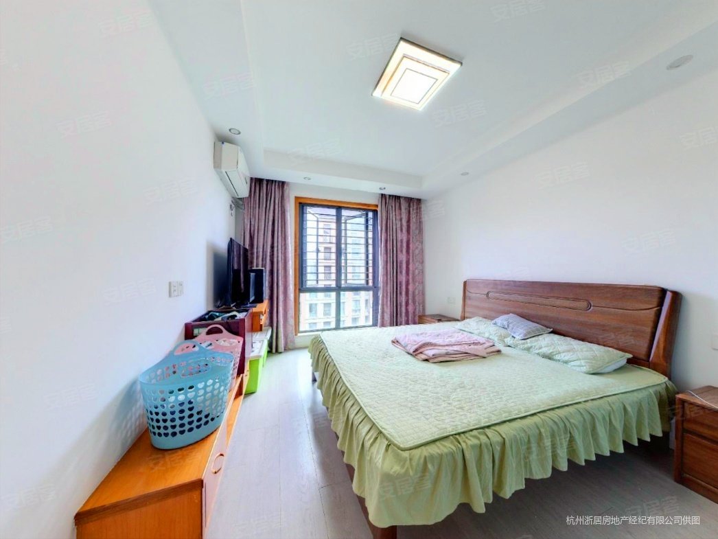 星桥桂花城 精装修中间楼层采光好 刚需两居 商品房