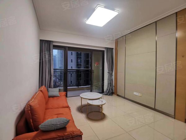 广州增城永和合景誉山国际合景花漫里 104方三房两卫 拎包入住家私