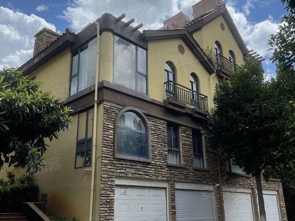 昆明安宁温泉温泉山谷(别墅)安宁温泉山谷一期双拼别墅,三房精装修