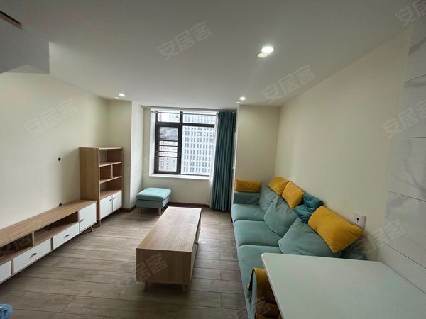 昆明五华泛亚科技新区新城吾悦广场好老师培训 新城吾悦广场卡卡公寓