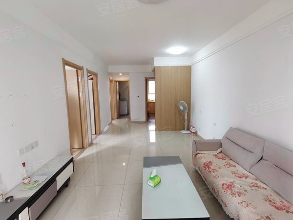 大连金州站前保利金香槟保利金香槟  3室2厅    包取暖物业  拎包即住