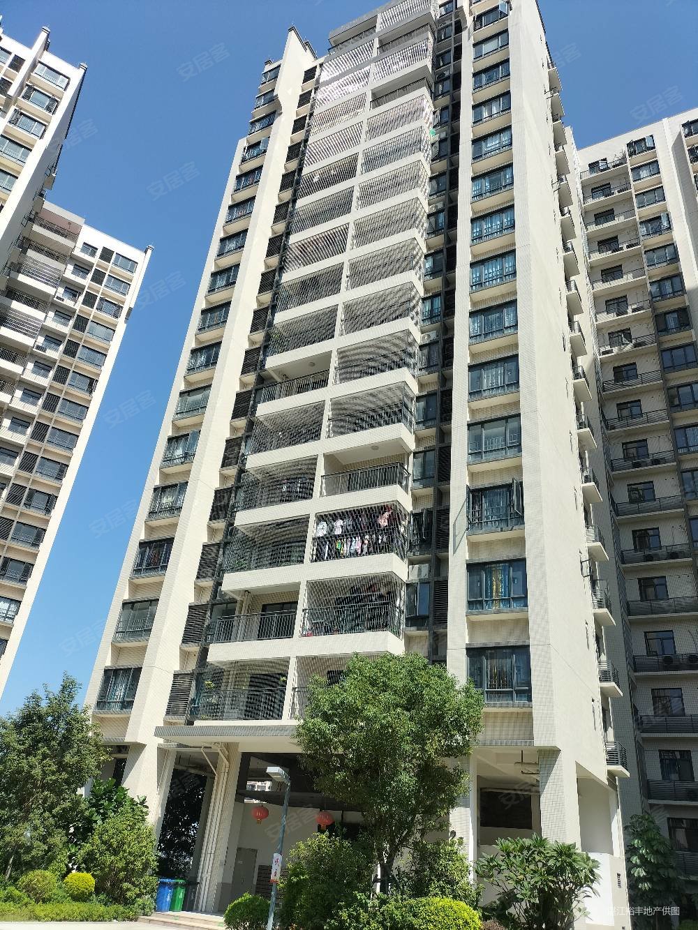 海伦堡御园4室2厅2卫118㎡东南58万