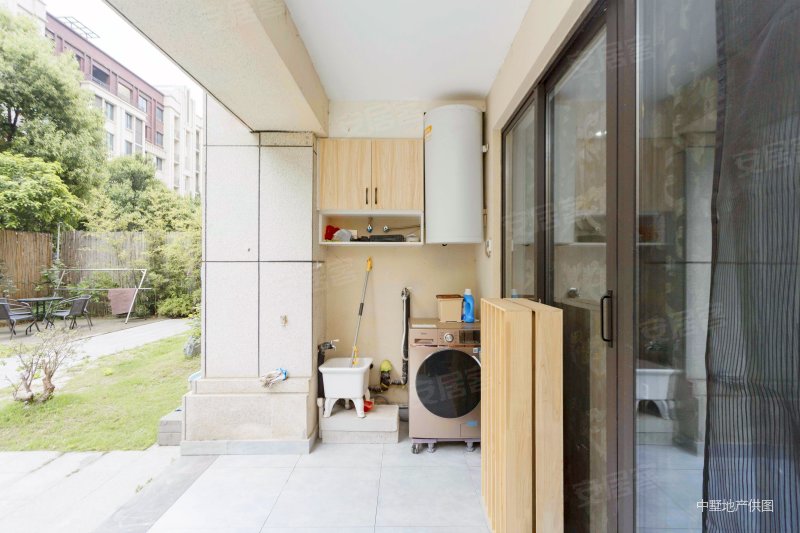 云谷名庭出行方便商品住宅停车方便精装好房满二