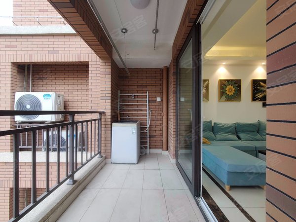 上海奉贤金汇灏景湾划分青溪明德 靠近奉浦快线公交站 紧邻贤浦路 浦