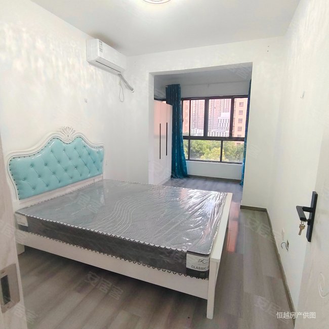 太湖颐景大三房 房东定好房子了 急售急售 家具家电齐全