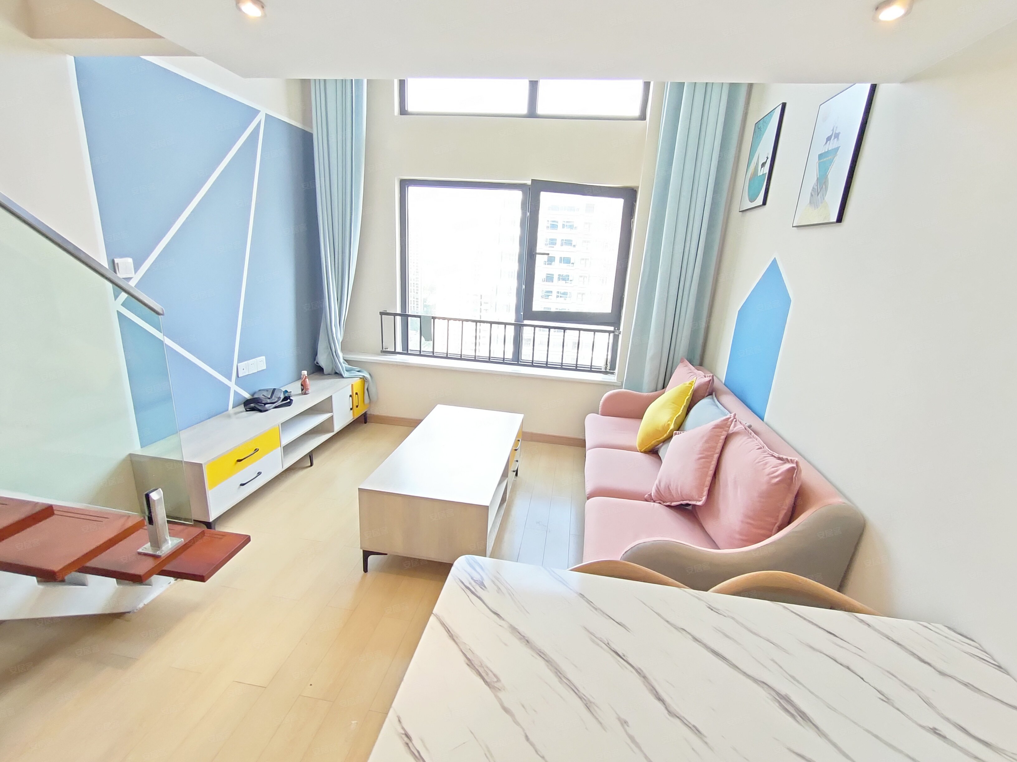 1300元/月01-26来自品牌公寓悦客公寓高新区  戛纳小镇1室1厅1卫