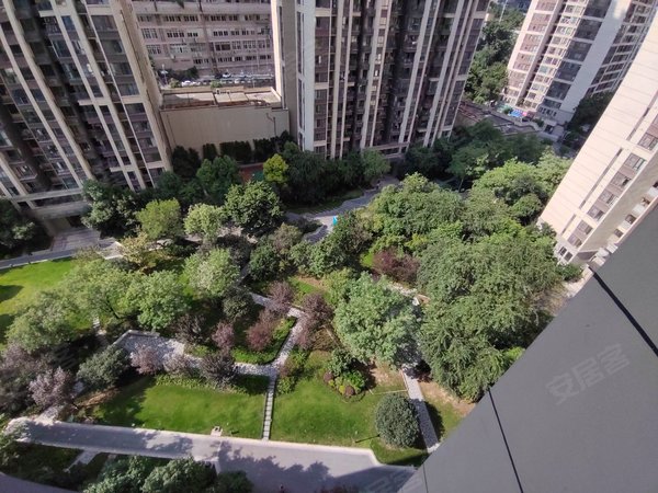 重庆江北五里店融景城朗峰江北区 融景城朗峰 二房 2600元月出租房源