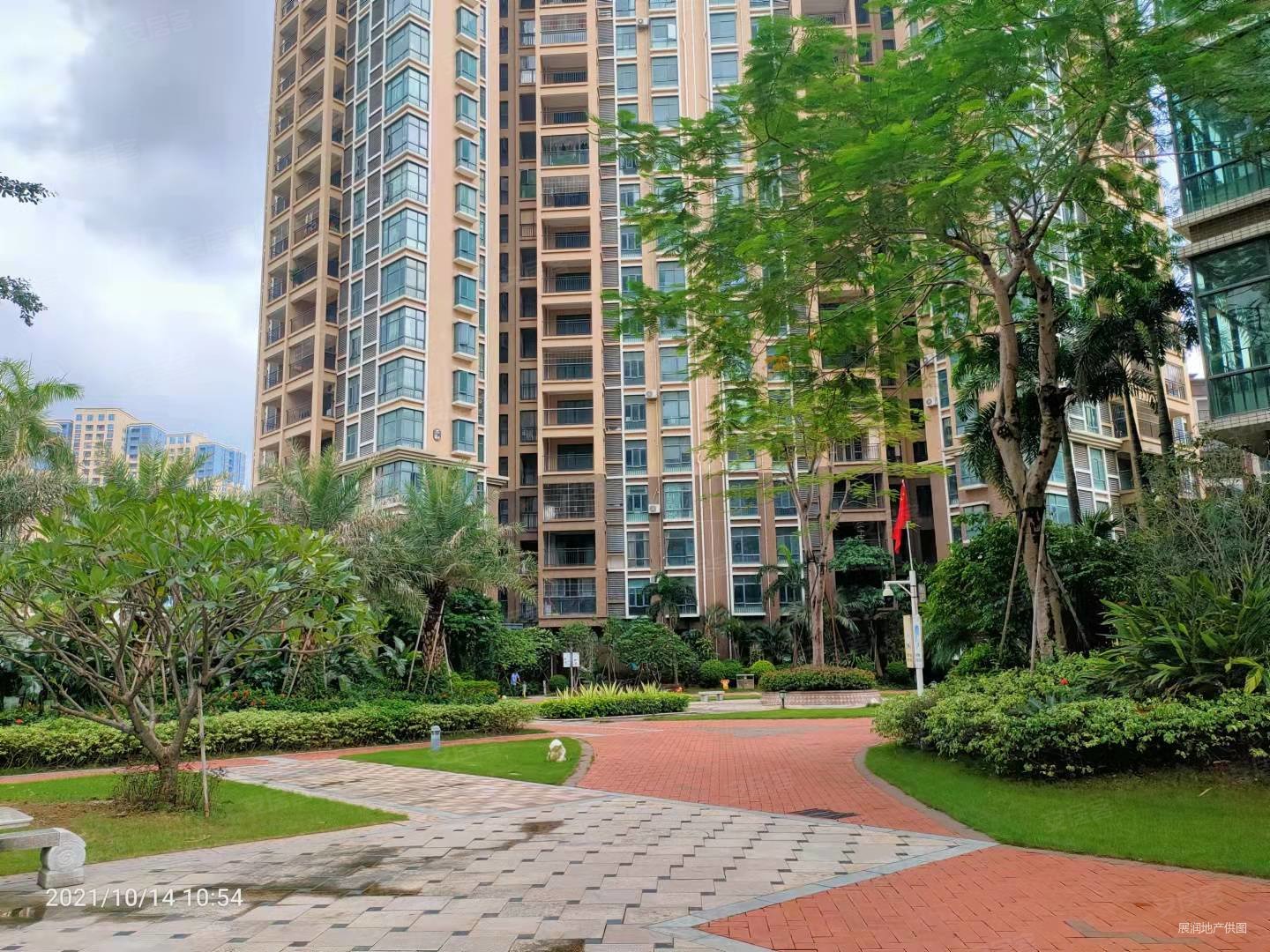 沃尔玛旁菁华园小区三房80万可以议价多套房