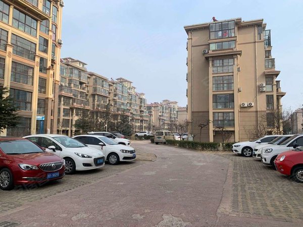 青岛黄岛珠海街道山水新城(一期二期)山水新城精装套一出租,家具家电