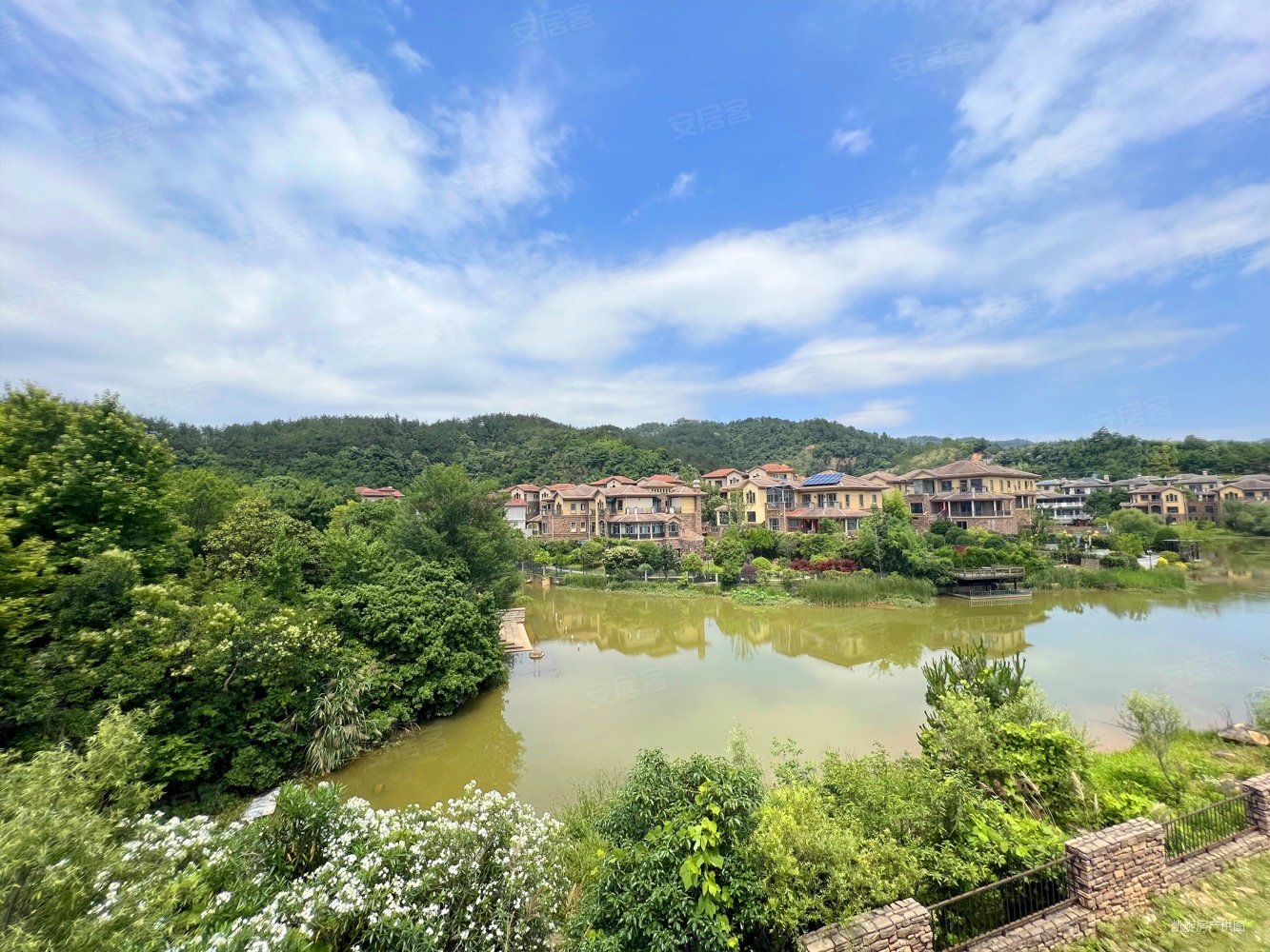 保利半山临湖双拼 上下3层带全明地下室,保利半山国际比弗利(别墅)