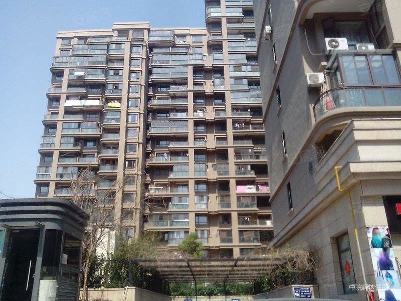 蜀山区大溪地1912商圈四室两厅精装修家具全送