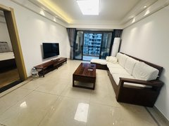 海口秀英西海岸急租带车位伊泰天骄3期126平3房2卫精装小区环境好出租房源真实图片