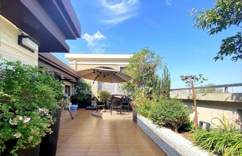 挑空大复式,送50平大露台,小区中心花园位置,看房基本随时,康泰新城