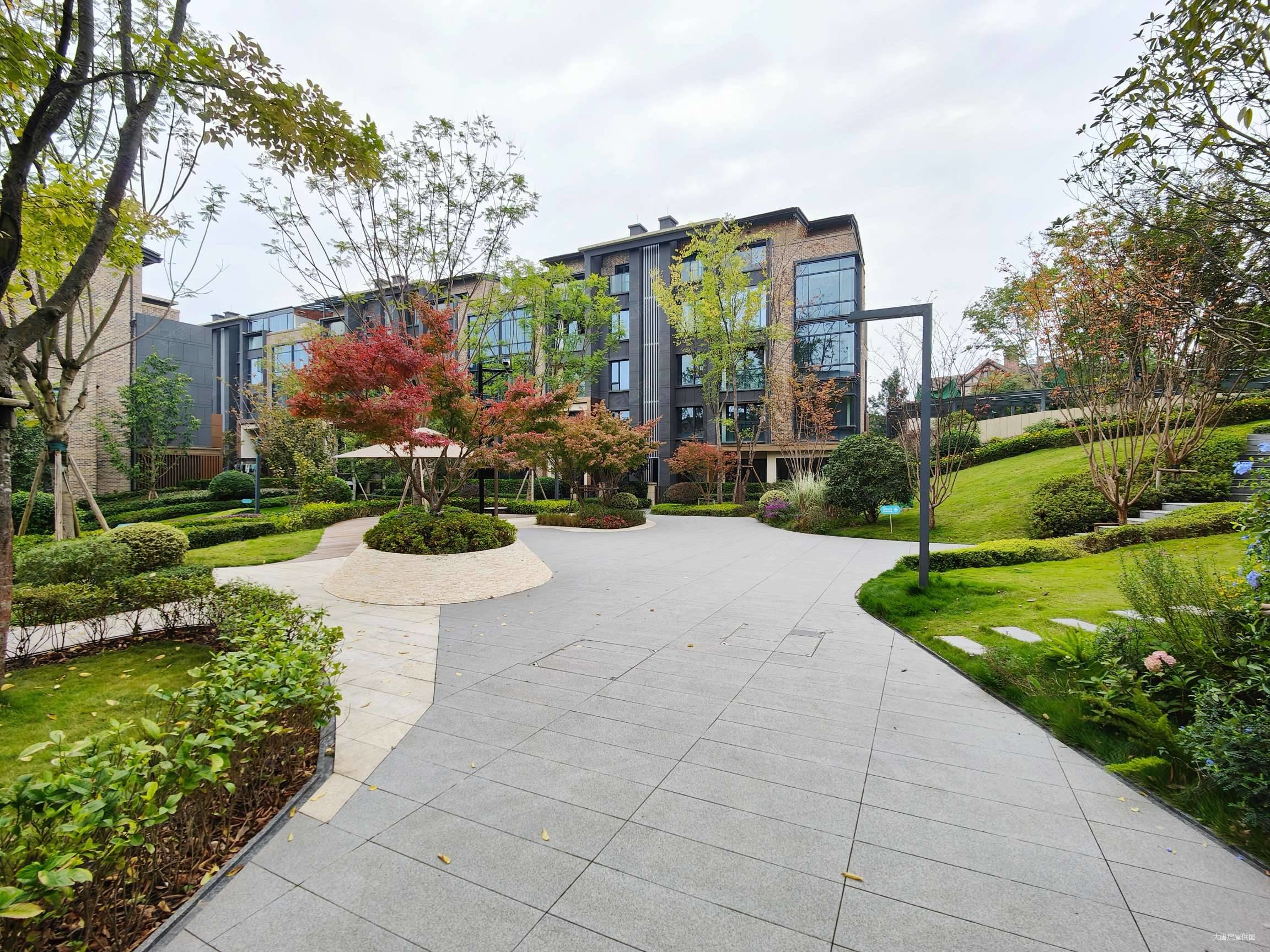 龙湖悠山郡千山新屿 有电梯 精装修 次新小区 产权清晰