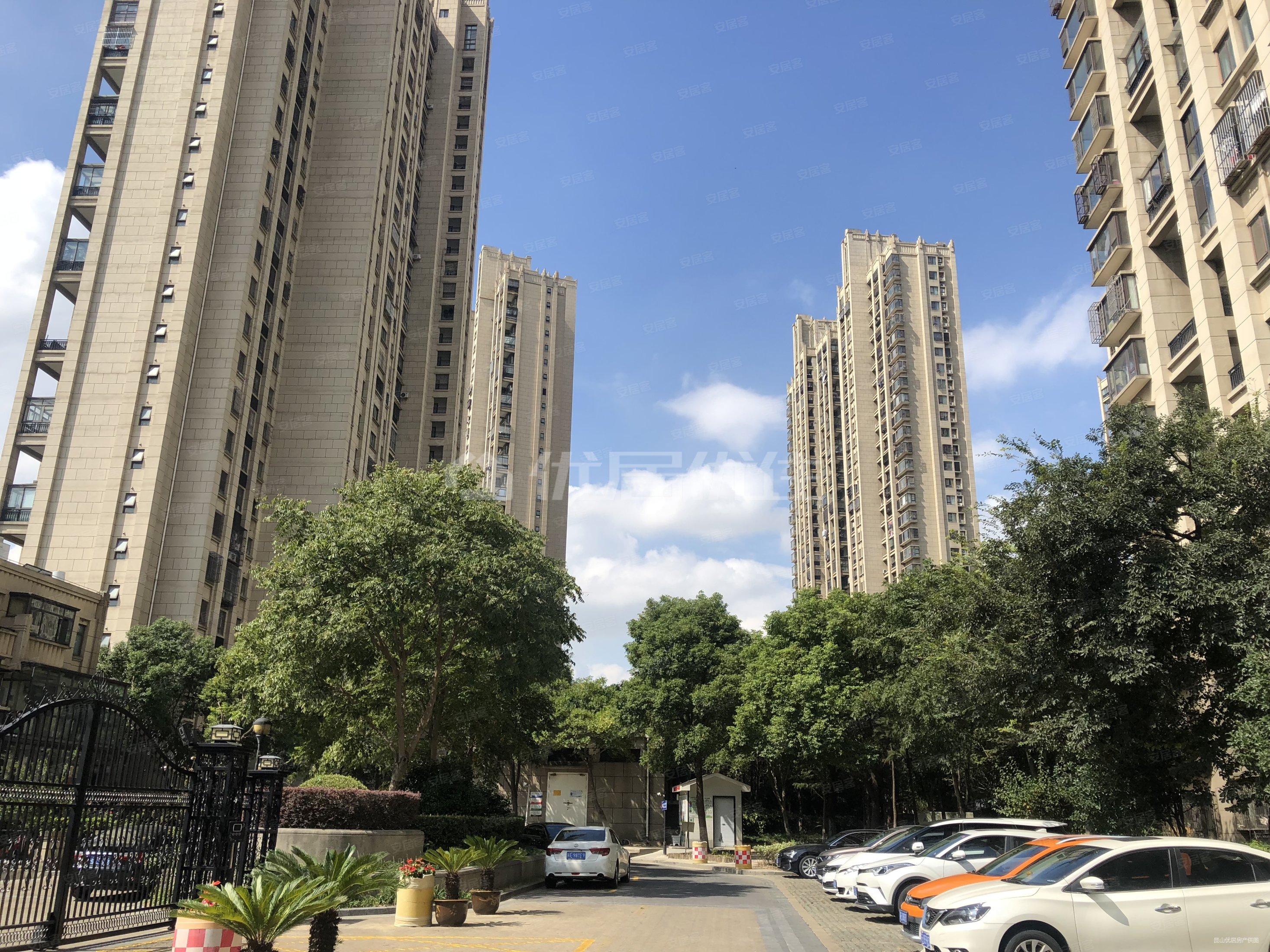 外滩印象花园3室2厅1卫120.04㎡南北295万