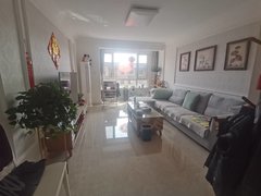 丹东元宝新柳步行街绿地国际花都商品房拎包入住阳光明媚出租房源真实图片