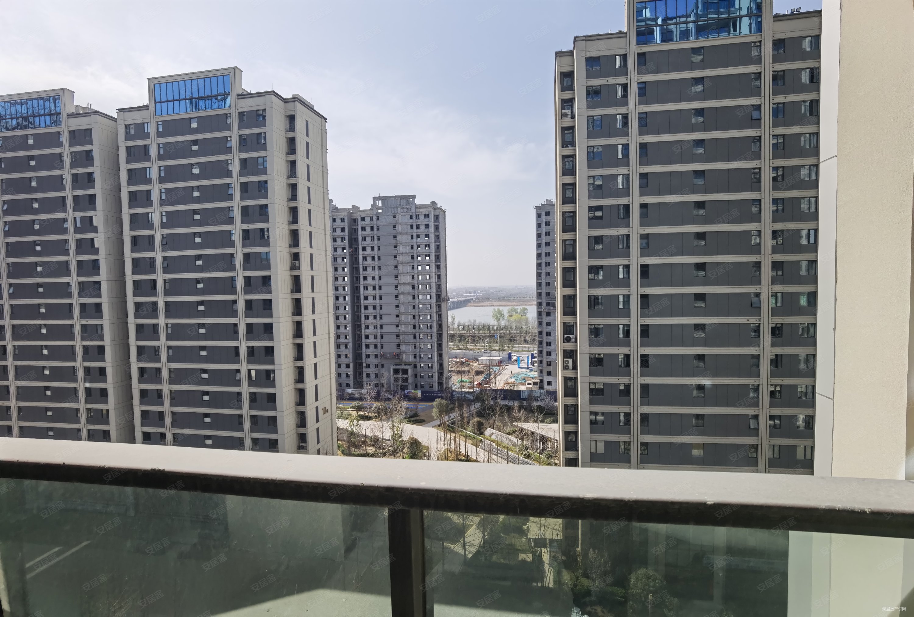 万达泽京铂宸新小区双卫生间中间楼层采光好诚心出售