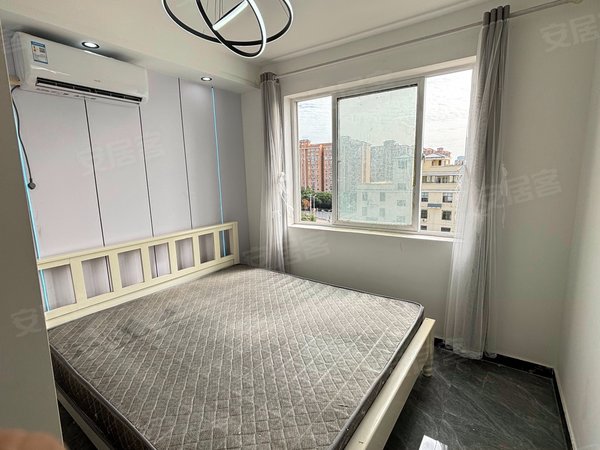 上海浦东惠南民乐城丽冬苑16号线惠南地铁口 整租一室一厅 大阳台 可