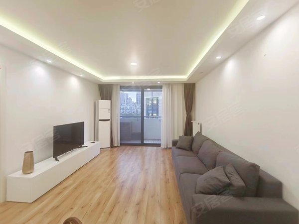 上海黄浦淮海中路经纬公寓新天地核心商业圈,一大会址地铁口,精装全配