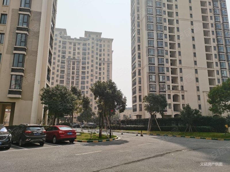 众安四室两厅两卫,东边套双阳台,好楼层看房有钥匙,众安山水苑二手房