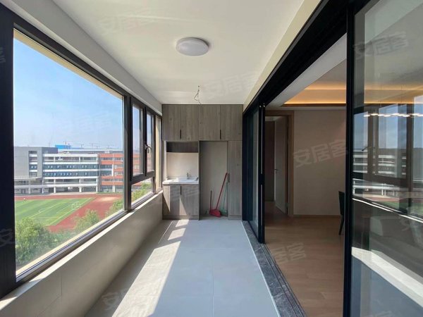 苏州虎丘虎丘城区九龙仓邂湾澜庭固定车位 地铁口新区一中旁 九龙仓邂