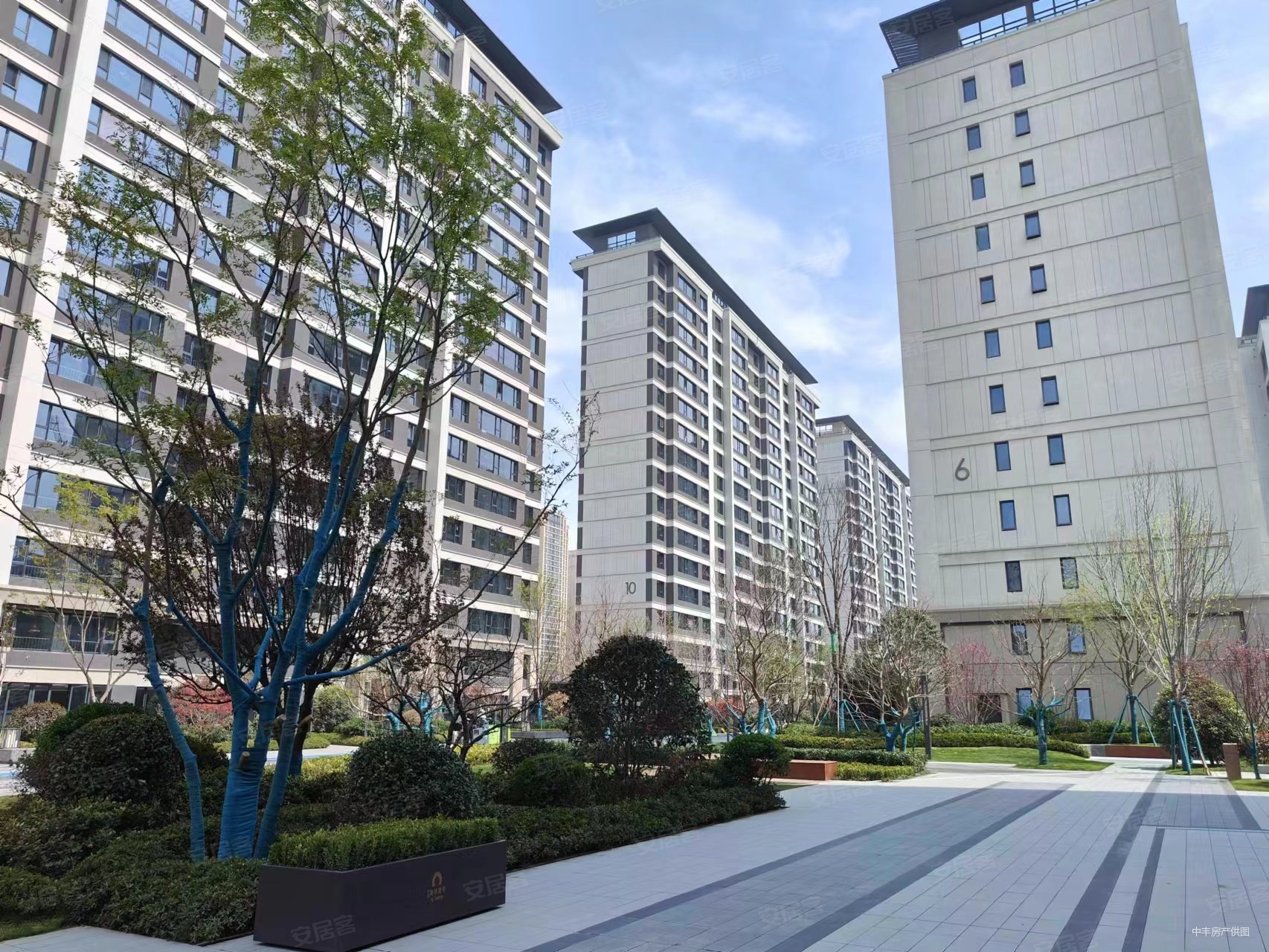 小高层一梯一户,中粮奥体壹号二手房,170万,3室2厅,2卫,101平米-西安