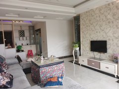 恩施恩施市黄泥坝莲湖花园三期精装修三室家具家电全齐可拎包入住，可随时看房子。出租房源真实图片