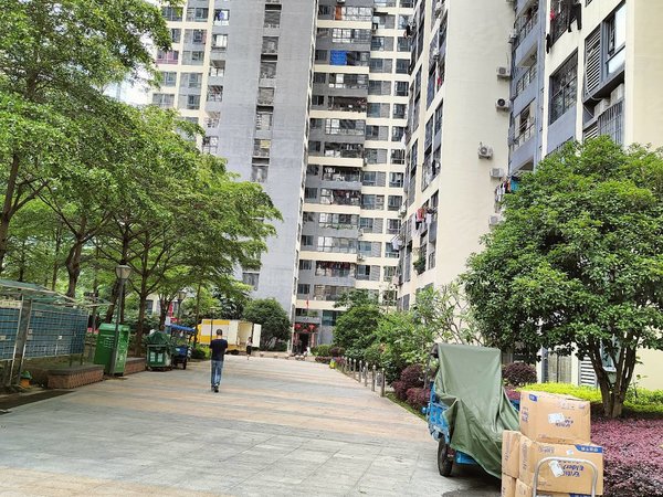 福州台江西二环南路锦祥佳园富力中心旁电梯三房居家装拎包入住出租