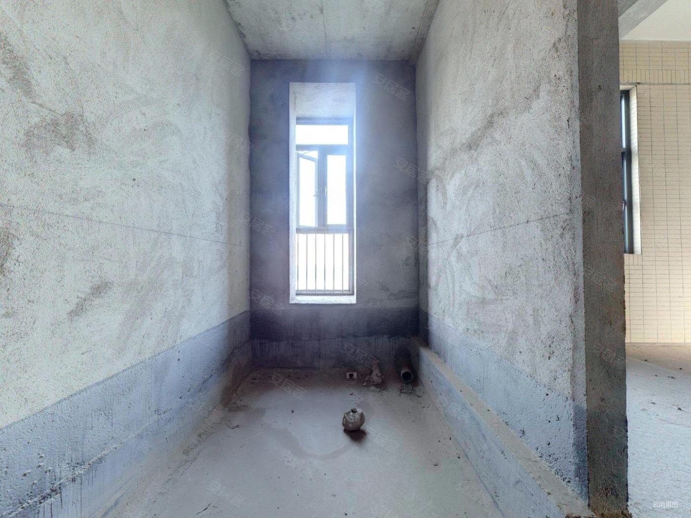 岭南公馆白云新城 高档住宅标杆 望白云山一线景观 通风采光好