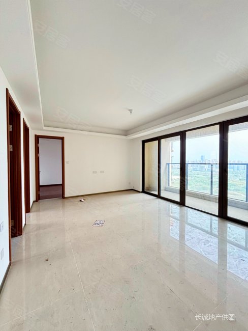 新城璟城精装修四房视野一级棒高层望博爱湖横厅户型