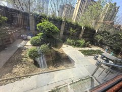 安阳安阳县城区新人民医院旁,一楼带院,高档小区,三室两厅两卫,可随时看房出租房源真实图片