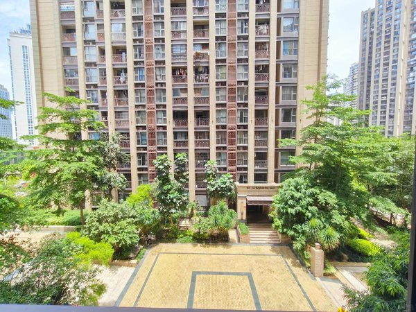 南宁青秀凤岭北美泉1612凤岭北美泉单间小区环境优美领包入住出租房源