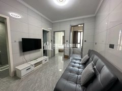 澧县财富广场市中心一完小，一中万达附近，对面就是菜市场，城中心电梯小两房。出租房源真实图片