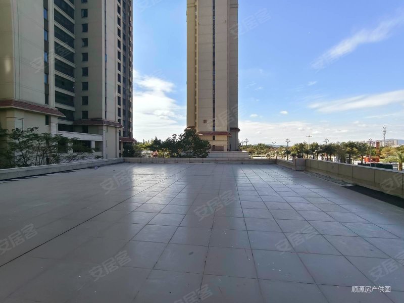 星河城(二期)4室2厅2卫116.43㎡南北139万