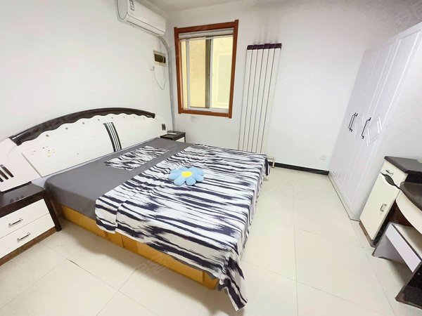 西安未央经济技术开发区文景雅苑安远门地铁口人人乐静安广场北大街市