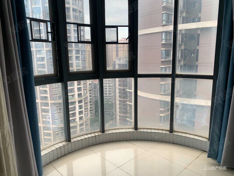 急售西乡塘地铁口骋望骊都122平精装大三房看江85万