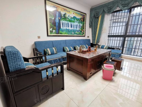 长沙浏阳荷花区天马花园天然氧吧,步行街北正西商圈,超大两房,装修有