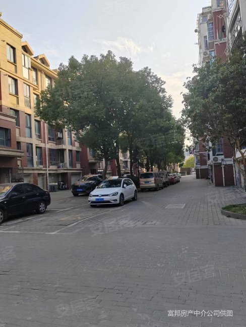 苏州房产网>苏州二手房>常熟二手房>董浜二手房>亲水湾花园>