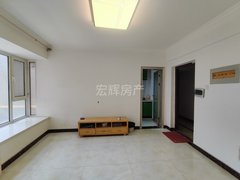 东岗焦家湾地铁口 家具全 能洗澡做饭 出行方便 拎包入住