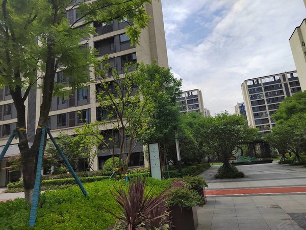 贵阳云岩三桥新城玺樾台可短租 数博万达广场 马王庙地铁口 左近市